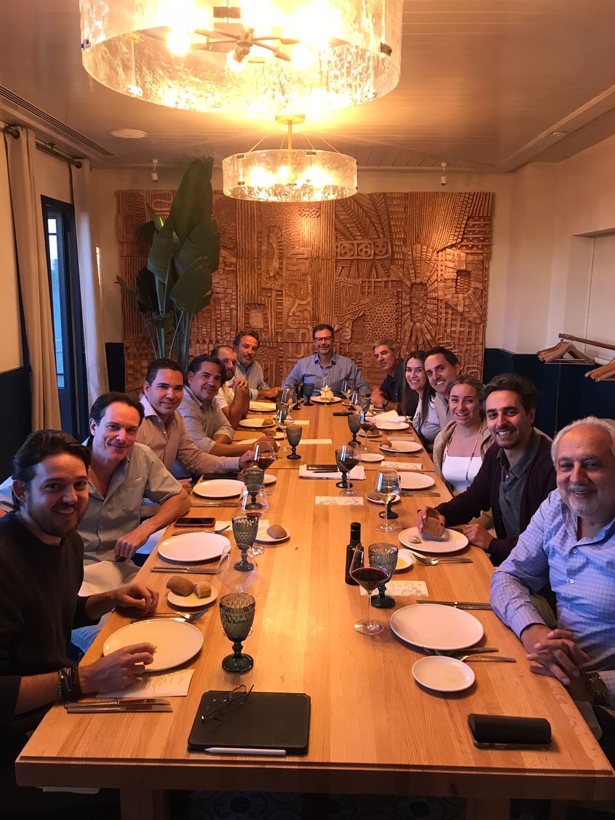 Cena de cierre con equipo ejecutivo en Valencia, España